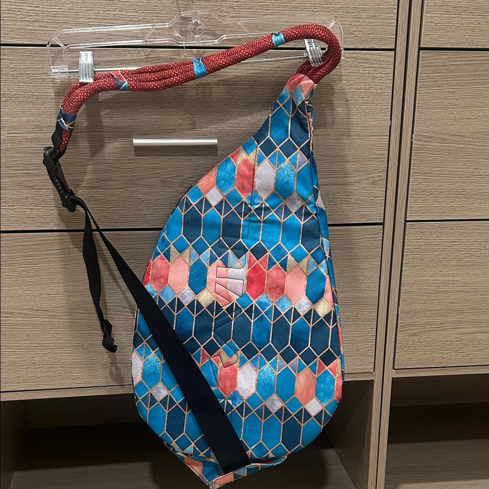 Kavu Sling Bag in Blue Multi Geometric Print - Picture 2 of 3